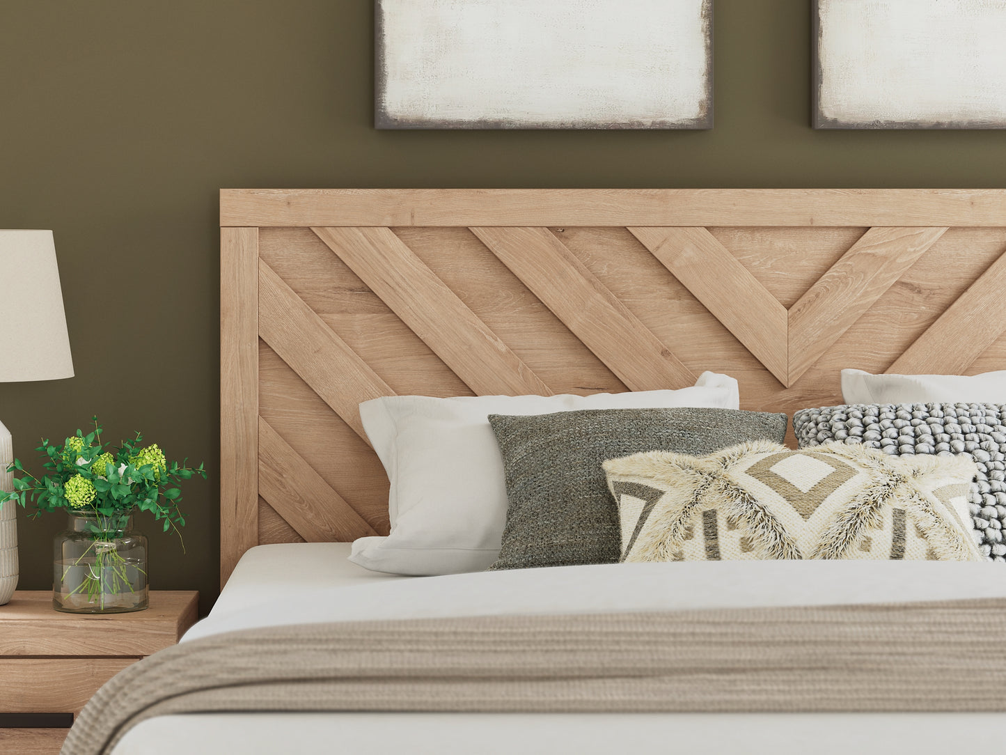 Sanginlane Panel Bed