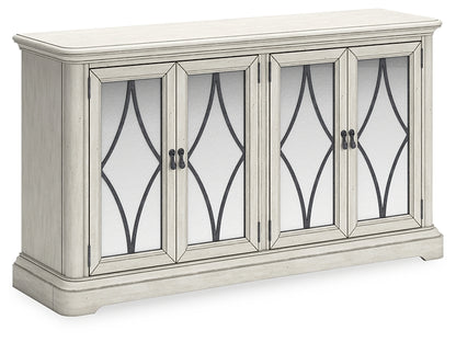 Arlendyne Dining Room Server
