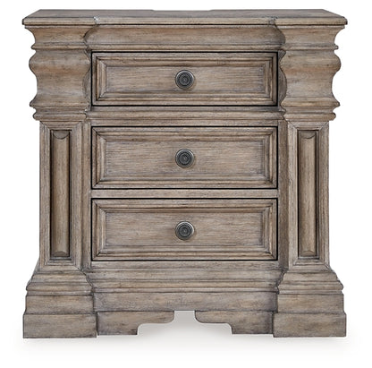 Blairhurst Queen Panel Bed with Mirrored Dresser and Nightstand
