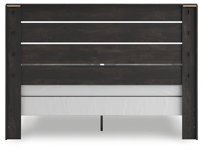 Hollivern King Panel Bed with Mirrored Dresser and Nightstand