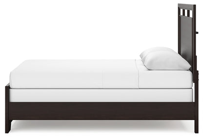 Covetown Queen Panel Bed with Mirrored Dresser and Chest
