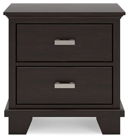 Covetown California King Panel Bed with Mirrored Dresser, Chest and Nightstand