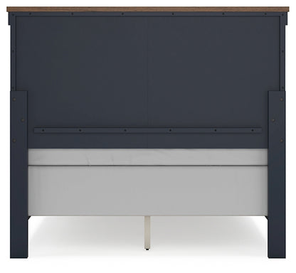 Landocken Full Panel Headboard with Mirrored Dresser and Chest