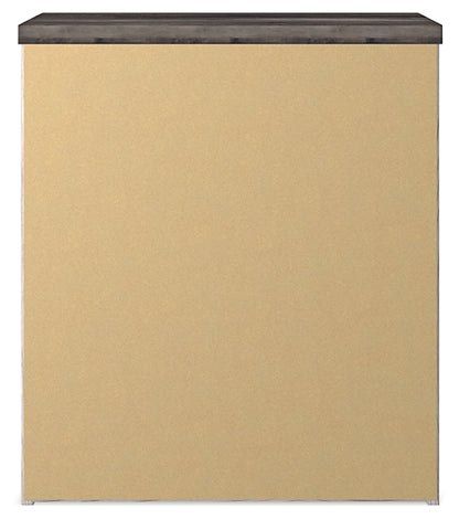 Gerridan Queen Panel Bed with Mirrored Dresser and Nightstand