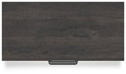 Hollivern Full Panel Bed with Mirrored Dresser, Chest and Nightstand